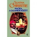 Macska a galambok között (Hercule Poirot, #32) - Lola Kosáryné Réz, Agatha Christie