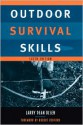 Outdoor Survival Skills - Larry Dean Olsen, Robert Redford