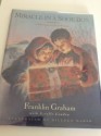 Miracle in a Shoe Box: A Christmas Gift of Wonder - Franklin Graham, Estelle Condra