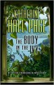 The Body in the Ivy - Katherine Hall Page