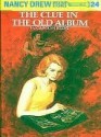 The Clue in the Old Album (Nancy Drew, #24) - Carolyn Keene