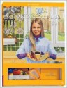 Julie's Cooking Studio [With 20 Table Talkers and 10 Place CardsWith Cookie Cutter] - Teri Witkowski