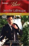 In the Line of Fire (Harlequin Blaze #598) (Uniformly Hot!, #15) - Jennifer LaBrecque