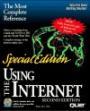 Using the Internet [With *] - Que Corporation
