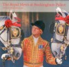 The Royal Mews at Buckingham Palace: Official Souvenir Guide - Hugo Vickers