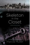 Skeleton in the Closet (Sharon McCone Mystery) - Marcia Muller