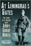 At Leningrad's Gates - William Lubbeck, David B. Hurt