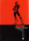 Judge Dredd: The Complete Case Files 01 - John Wagner, Pat Mills, Brian Bolland, Massimo Belardinelli, Robert Flynn, Kelvin Gosnell, Charles Herring, Malcolm Shaw, Joe Collins, Carlos Ezquerra, Mike McMahon, Ian Gibson