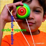 Circle + Square/Circulo + Cuadro - Jill Hartley