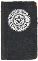 Witchcraft: A Beginners Guide to Witchcraft - Sophie Cornish