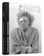 Posed, Unposed: C Photo Volume 3 - Tobia Bezzola, Elena Ochoa Foster, Connie Palmen