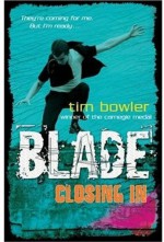 Closing In - Tim Bowler