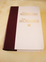 Tagalog - English Bilingual New Testament / Small size Catholic Approved / Golden Edges, Fine Luxury Binding / Philippine TPTEV 235 I GE / Talaan ng Mga Salita - Wordlist - Bible Society