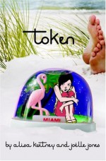 Token - Alisa Kwitney, Joëlle Jones