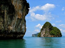 Walking around Phuket Island (Photo Gallery): (Photo Books,Photo Album,,Photo Display,Photo Journal,Photo Magazines,Photo Story,Photo Traveler,Travel Books,Travel Photos) - John Parker