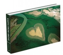 Earth From Above: Limited Edition (with special wood boards and display table) - Yann Arthus-Bertrand