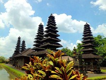 Photo Gallery: Wonders of Bali Island (Travel books# 17): (Photo Books,Photo Album,Photo Display,Photo Journal,Photo Magazines,Photo Traveler,Travel Books,Travel Photos,Travel Photography) - John Parker