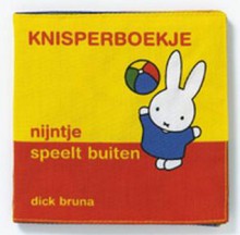 Nijntje speelt buiten knisperboekje - Dick Bruna