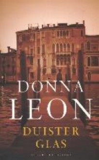 Duister glas - Donna Leon, Theo Scholten