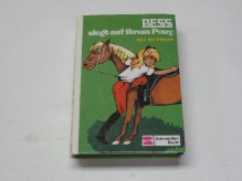 Bess siegt auf ihrem Pony. - Maj Rehbinder