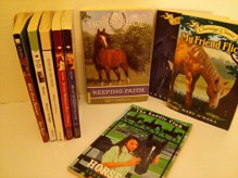 Books Set (Horses): Wild Horse Summer; King of the Wind; Misty of Chincoteague; Misty's Twilight; My Friend Flicka; Black Beauty; Saddle Club #1 (An Unofficial Box Set) - Marguerite Henry, Jessie Haas, Hope Ryden