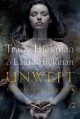 Unwept: Book One of The Nightbirds - Tracy Hickman, Laura Hickman