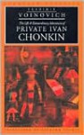 The Life and Extraordinary Adventures of Private Ivan Chonkin (European Classics) - Vladimir Voinovich, Richard Lourie