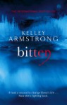 Bitten (Women of the Otherworld #1) - Kelley Armstrong