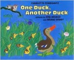 One Duck, Another Duck - Charlotte Pomerantz, José Aruego, Ariane Dewey