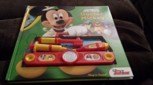 Mickey Mouse Clubhouse: Doctor Mickey Kit Book - Publications International Ltd.