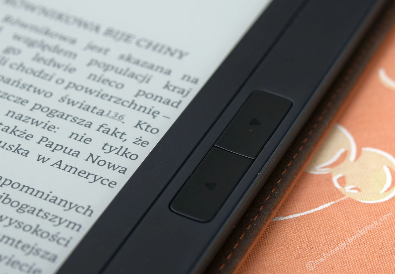 PocketBook InkPad 2 - przyciski zmiany stron
